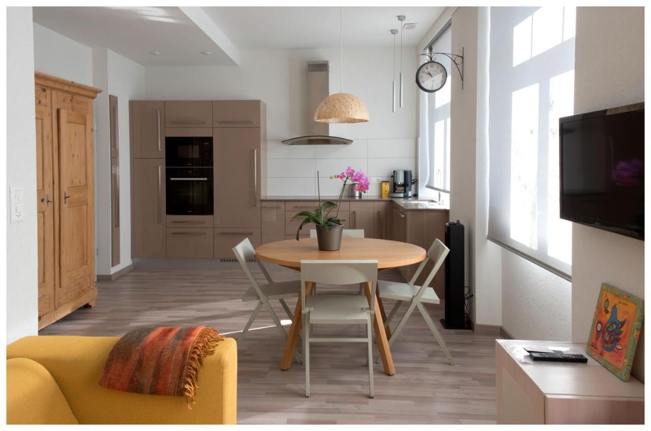 Les Logis De L'Horloger Apartamento La Chaux De Fonds Exterior foto